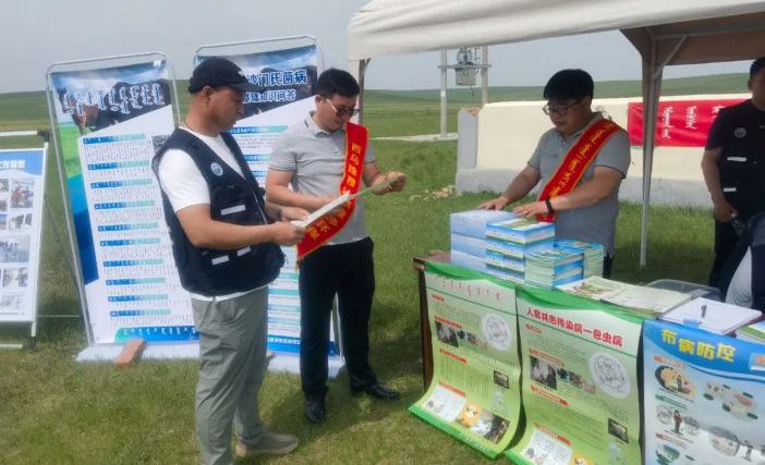 新得利生物集团西乌珠穆沁旗病死畜禽无害化处理厂：下乡宣传筑防线，，，，，政企交流促发展
