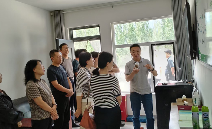 国家调研组赴两宜生物集团调研：聚焦畜禽疫病防控，创新农牧业绿色发展路径