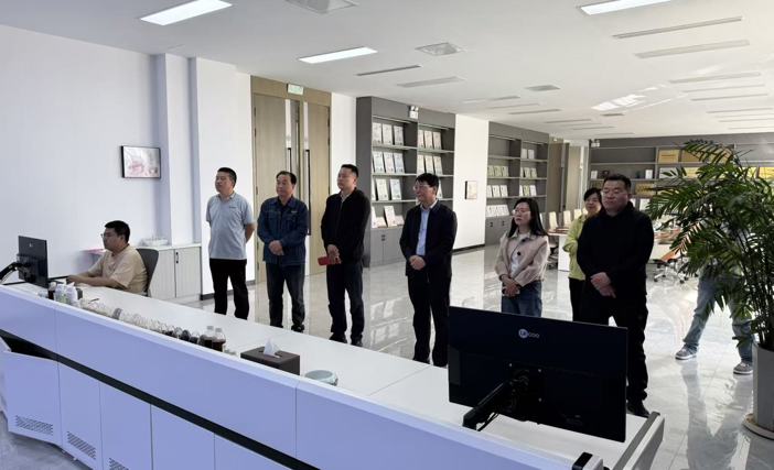 达旗工商联深入两宜生物调研，助推民营经济高质量发展