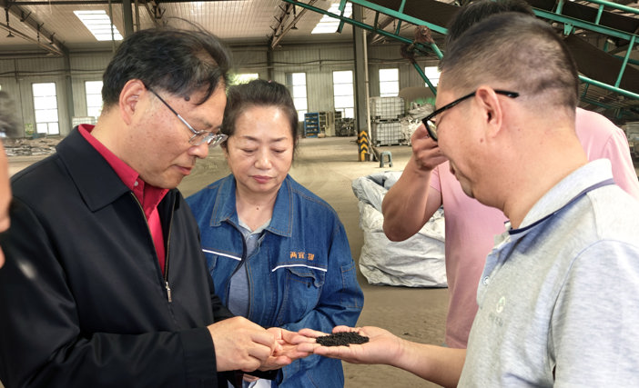 校企合作 | 上海交大考察团莅临两宜生物集团 深化校企合作共谋农业绿色发展新篇章