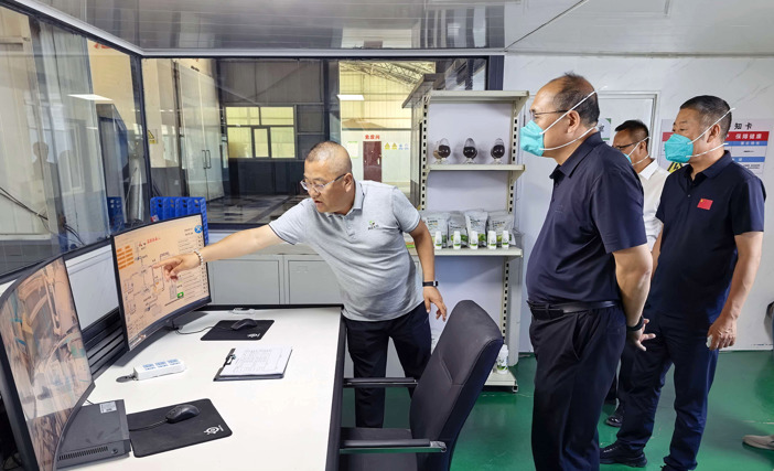 西乌珠穆沁旗委书记张学军一行莅临西乌旗无害化处理厂调研指导