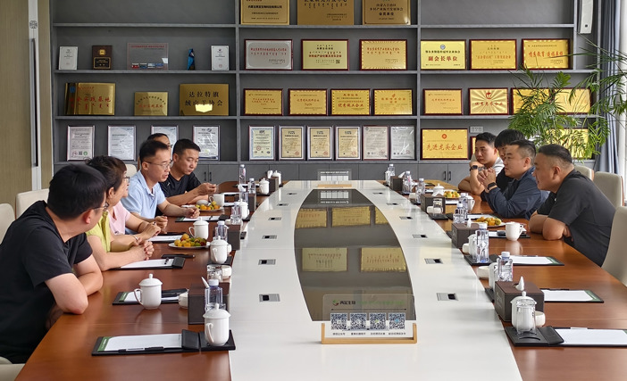 政企座谈共谋产业发展｜内蒙古自治区农牧业技术推广中心调研组到访两宜生物开展座谈交流
